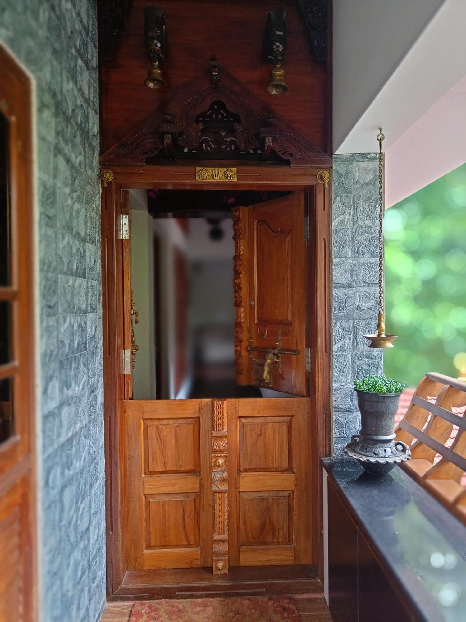 Anandam Stays - Premium 3Bhk Plush Homestay, Vaikom Near Kumarakom ภายนอก รูปภาพ