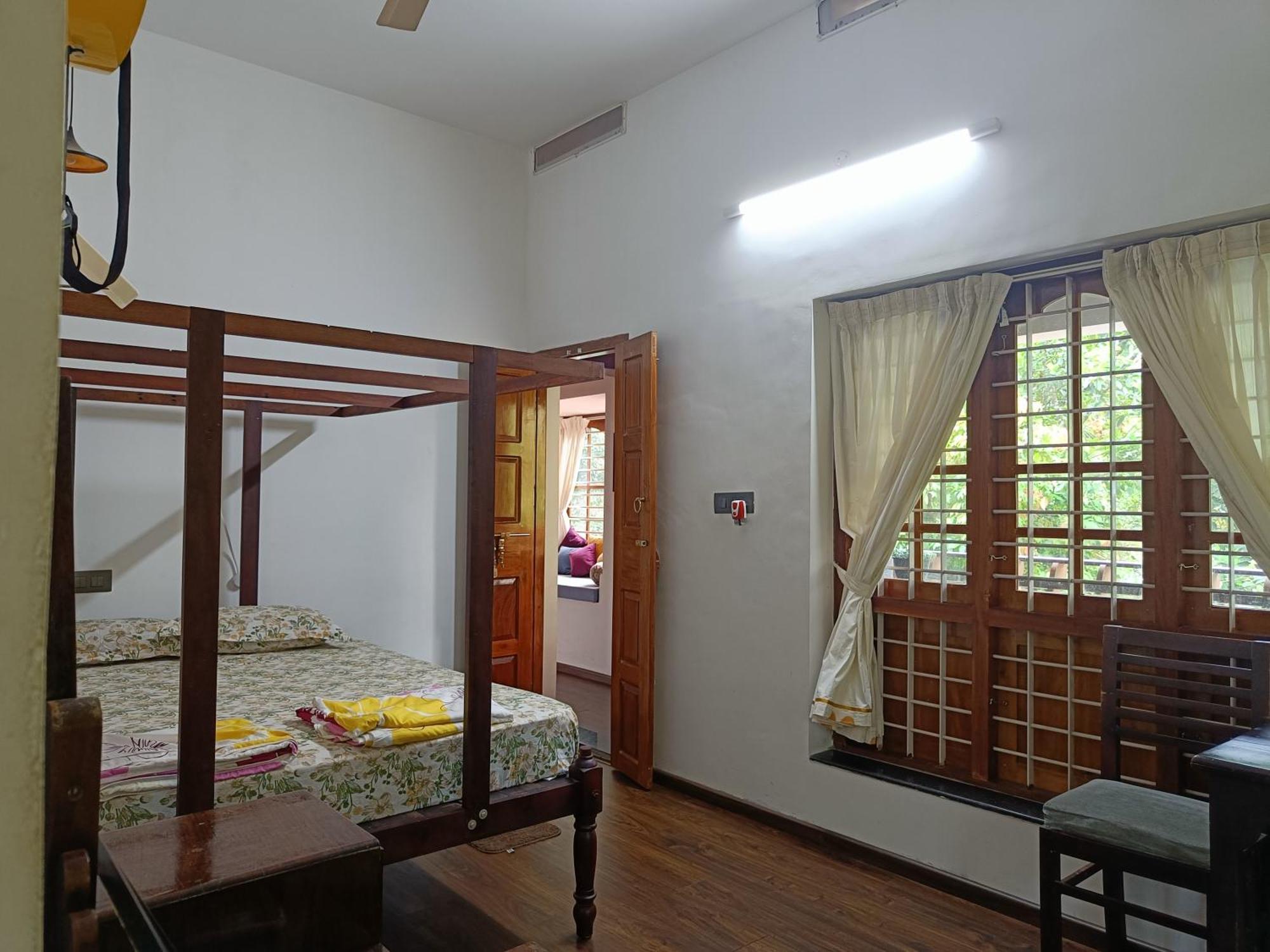 Anandam Stays - Premium 3Bhk Plush Homestay, Vaikom Near Kumarakom ภายนอก รูปภาพ